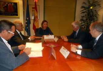 Firma convenio Programa SARA 2015