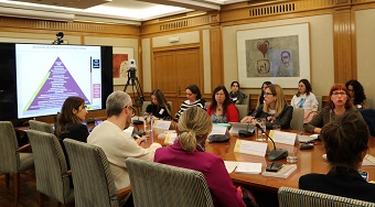 Imagen del artículo Cristina Hernández: La cultura de la dieta determina nuestra forma de estar en el mundo: insatisfechas, inseguras y en competición las unas con las otras
